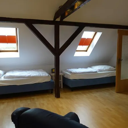 Citynahe Dachgeschosswohnung Fur Preisbewusste In Schwerin Шверін
